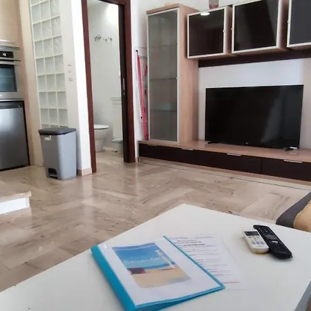 Apartment Breeze Townhouse By The
