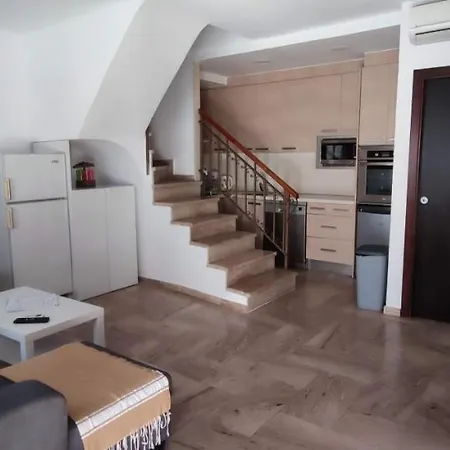 Breeze Townhouse By The Apartment