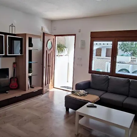 Apartment Breeze Townhouse By The